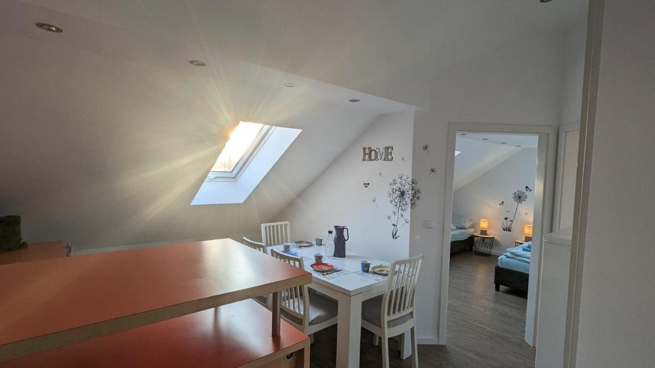 Helle Wohnung Mit Zwei Schlafzimmern Eching  Exteriér fotografie
